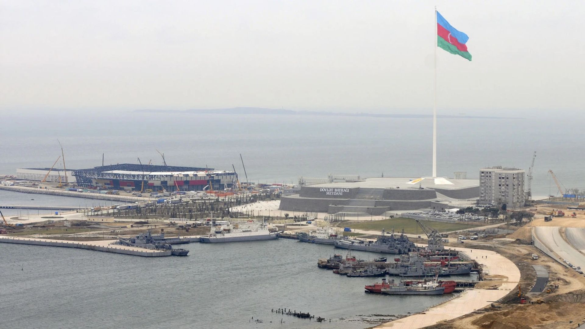 Flaggenmast Baku Highstep Systems